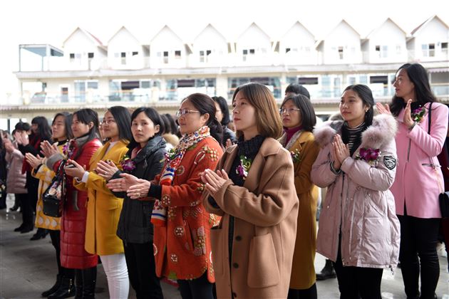 千里香薰靥如花 花开时节动蓉城——棠外隆重庆祝第107个三八国际劳动妇女节暨表彰大会