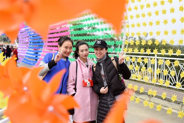 千里香薰靥如花 花开时节动蓉城——棠外隆重庆祝第107个三八国际劳动妇女节暨表彰大会