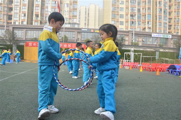 一天的sunshine 一生的基础——记棠外实验幼儿园早操展示活动