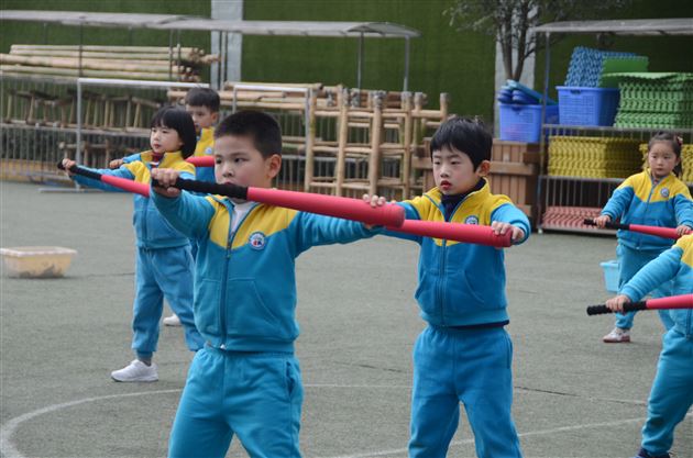 一天的sunshine 一生的基础——记棠外实验幼儿园早操展示活动