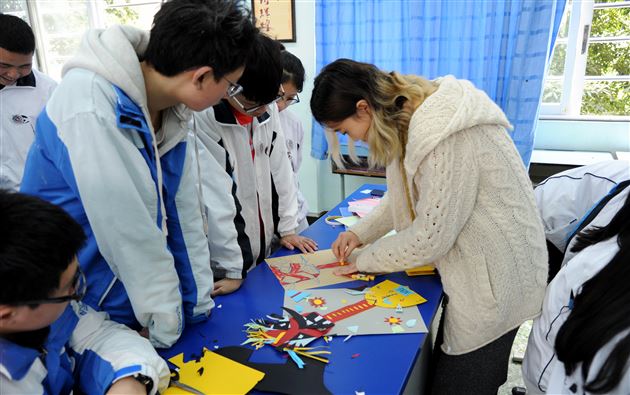 手工制作 绽放异彩——ACG国际艺术教育集团“艺术深度体验”课程直播