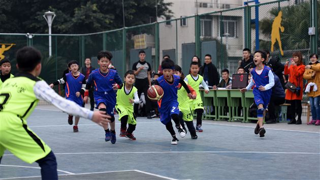 “运动成都”2017成都市中、小学生篮球锦标赛在棠外成功举办
