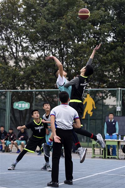 “运动成都”2017成都市中、小学生篮球锦标赛在棠外成功举办