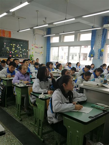 开发思维，让优秀孩子更拔尖——棠外初中部奥数班正式开课啦