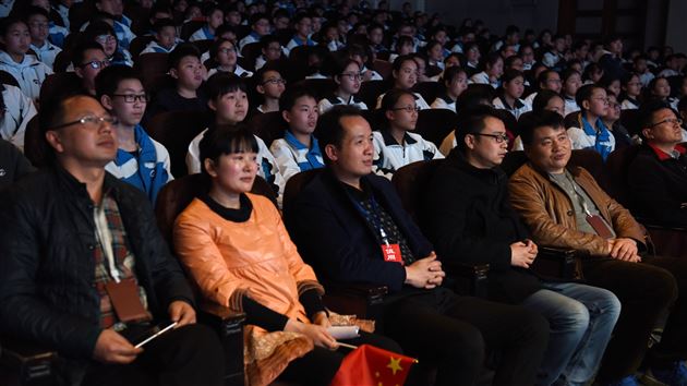 又是一年三月春，又是歌咏唱响时——棠外举行“相约春天，唱响校园”班级歌咏比赛