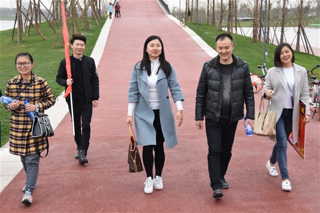 兴隆湖边行，三月“党课”新——记棠外附小党支部活动