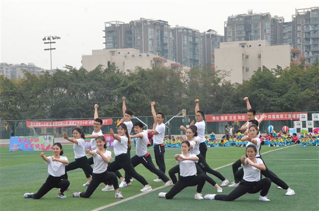 棠外实验幼儿园举行千人亲子运动会