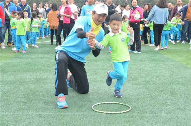 棠外实验幼儿园举行千人亲子运动会