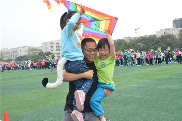 棠外实验幼儿园举行千人亲子运动会