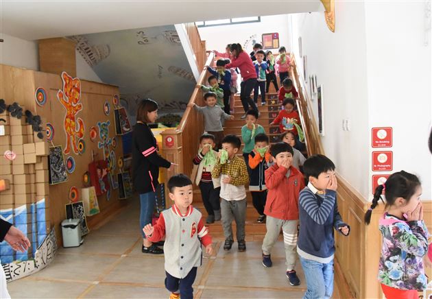 珍爱生命 安全第一——记棠外实验幼儿园开展消防培训及演练活动