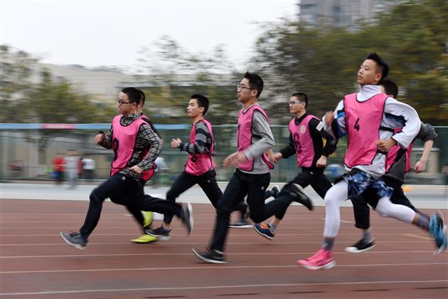 速度与力量的完美呈现，诠释青春与运动之美——记棠外高中部第十四届田径运动会