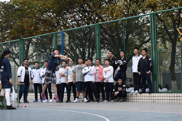 速度与力量的完美呈现，诠释青春与运动之美——记棠外高中部第十四届田径运动会