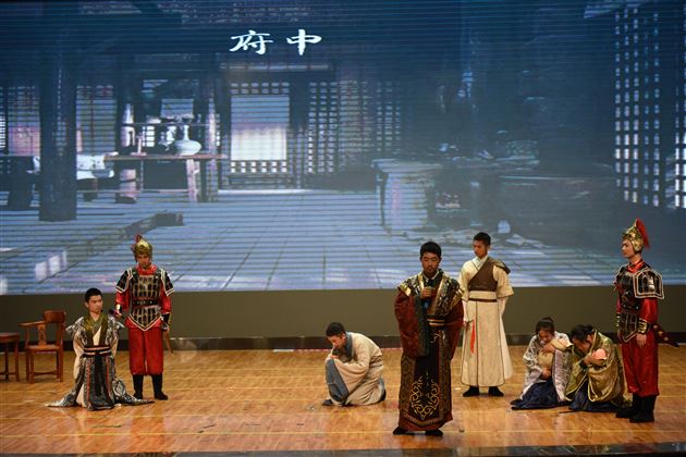 致敬经典   演绎人生——棠外高2015级话剧汇报演出成功举行