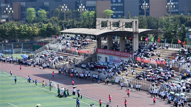 健体魄 强素质 保护环境 从我做起——棠外初中部第十四届学生田径运动会