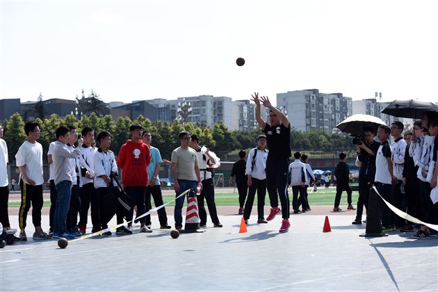 健体魄 强素质 保护环境 从我做起——棠外初中部第十四届学生田径运动会