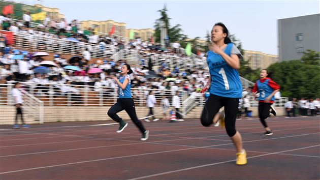 健体魄 强素质 保护环境 从我做起——棠外初中部第十四届学生田径运动会