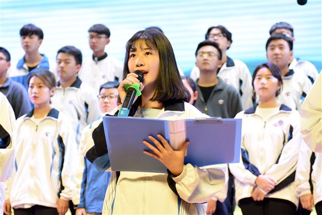 抑扬成诗韵 朗然诵清声——棠外高2016级诗歌朗诵比赛成功举行