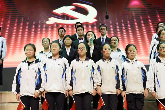 抑扬成诗韵 朗然诵清声——棠外高2016级诗歌朗诵比赛成功举行