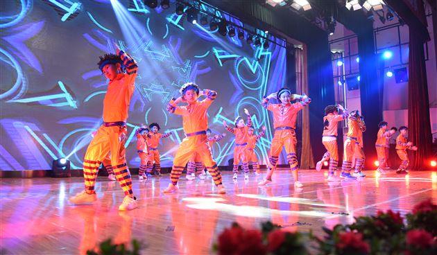 卓越才艺秀风采 综合素质展特色——记棠外2017年师生综合素质展演