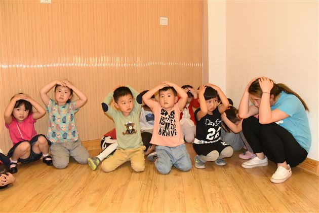 地震来了，我不怕！——棠外实验幼儿园开展“防震疏散”演练活动