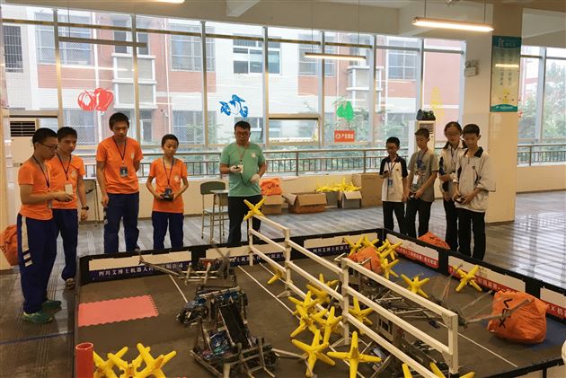 棠外初中VEX机器人代表队包揽省赛冠亚军