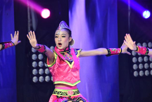 棠外夏日嘀嘀调 川台六一放歌声