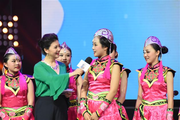 棠外夏日嘀嘀调 川台六一放歌声