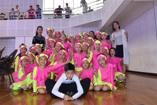 激情赛场 舞姿飞扬——棠外体育舞蹈队参加四川省学生运动舞蹈联赛（成都站）获佳绩