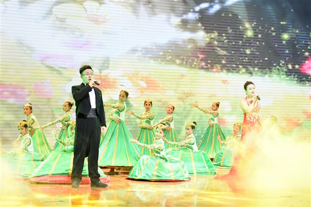 十年一剑显成效 艺术成效绽光芒——棠外成功通过四川省艺术教育特色学校申报评估与验收