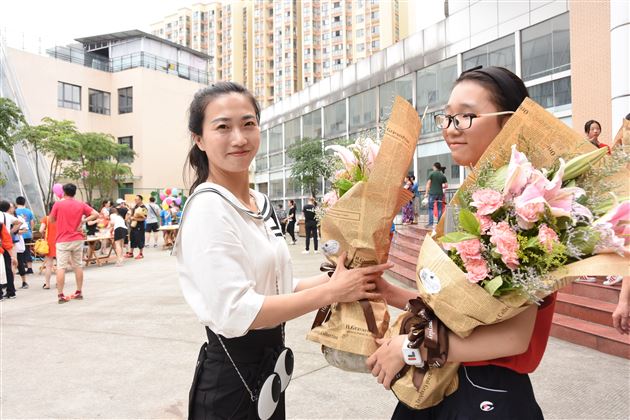 感激世上爱我的人和我爱的人——棠外附小隆重举行2017届毕业典礼