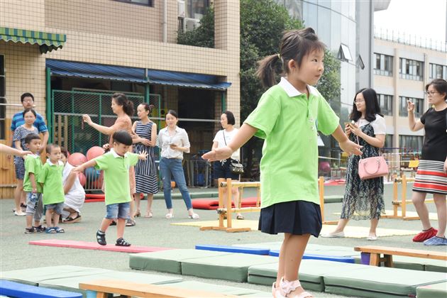 家园共育促成长——棠外实验幼儿园举行家长开放日活动