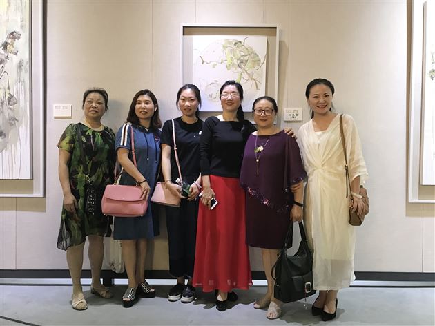 我校美术教师代伟鹤油画作品入选全国当代女性艺术展