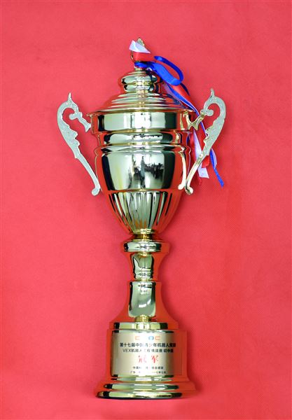 喜报：成都棠湖外国语学校初中VEX机器人勇夺全国冠军