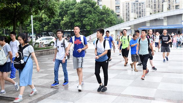 第31届中国高中化学奥林匹克竞赛（初赛）在棠外顺利举行