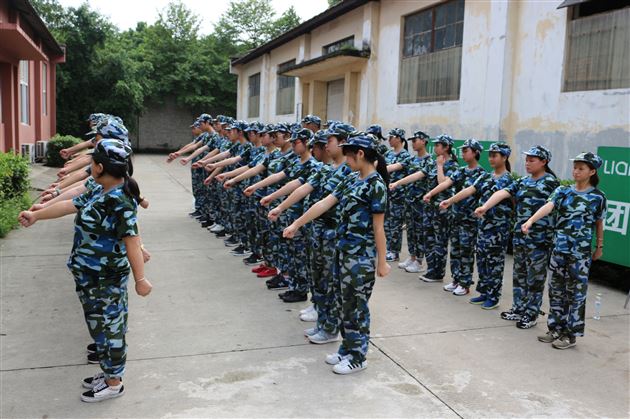 经历磨炼 锻造力量——记棠外初、高2017级新生和国际部2017-2018新学期军训