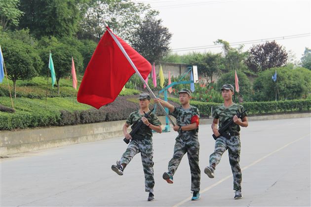 经历磨炼 锻造力量——记棠外初、高2017级新生和国际部2017-2018新学期军训