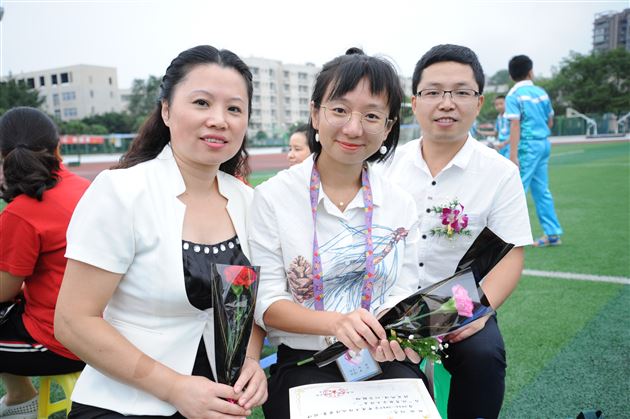 做棠外骄子 筑天府骄傲——记棠外附小2017——2018学年度开学典礼暨教师节表彰大会