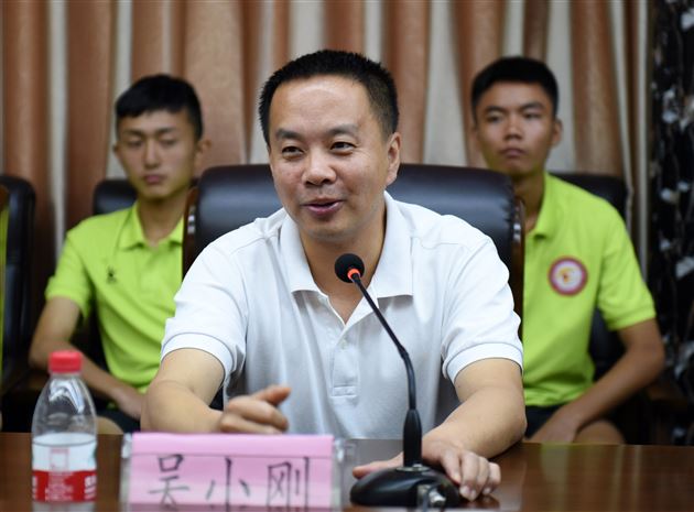 棠外校园足球工作会暨高中男足队出征全国第十三届学生运动会动员大会顺利举行