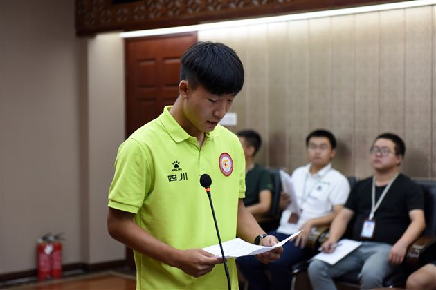 棠外校园足球工作会暨高中男足队出征全国第十三届学生运动会动员大会顺利举行