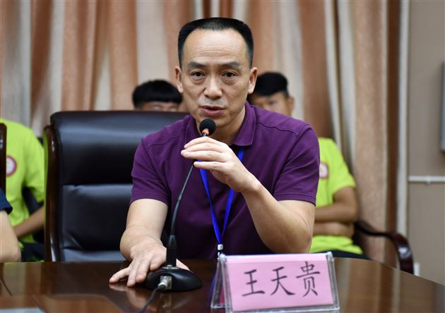 棠外校园足球工作会暨高中男足队出征全国第十三届学生运动会动员大会顺利举行