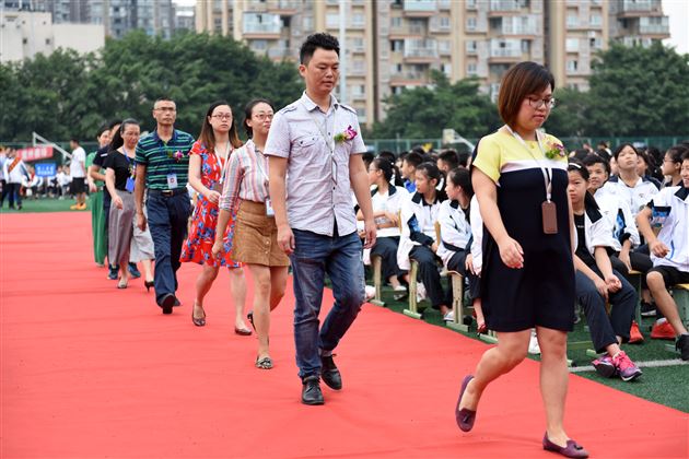 棠外初中部隆重举行2017-2018学年度开学典礼暨教师节表彰大会