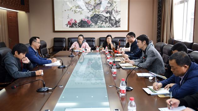 河南省郑州市航空实验区社会事业局江永辉副局长率区重点学校校长一行再次访问棠外