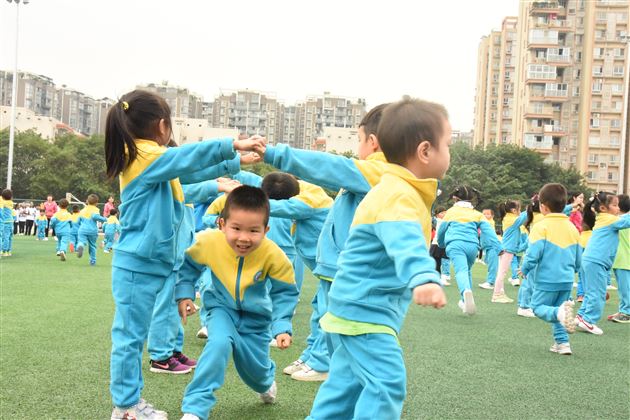 棠外实验幼儿园举行2017亲子运动嘉年华活动
