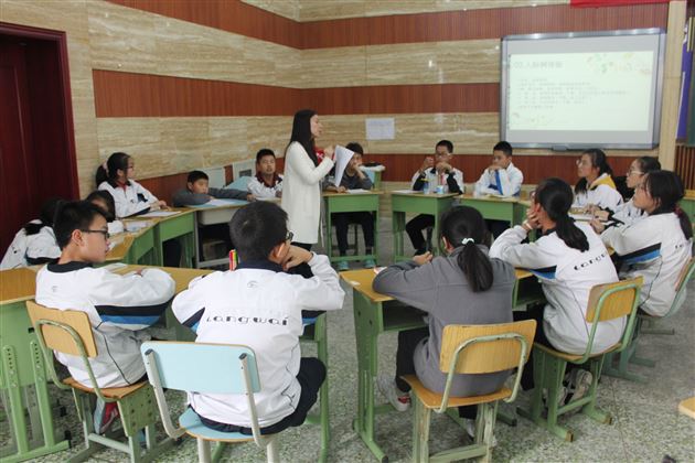 携手共成长——记棠外初一心理适应性团辅