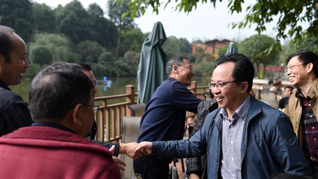 莫道桑榆晚 余霞尚满天——记棠外2017年重阳节敬老活动