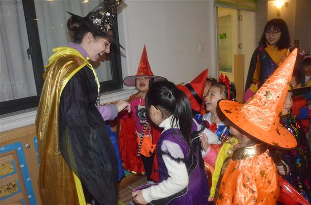 Happy Halloween Fashion Show——棠外实验幼儿园2017年万圣节活动