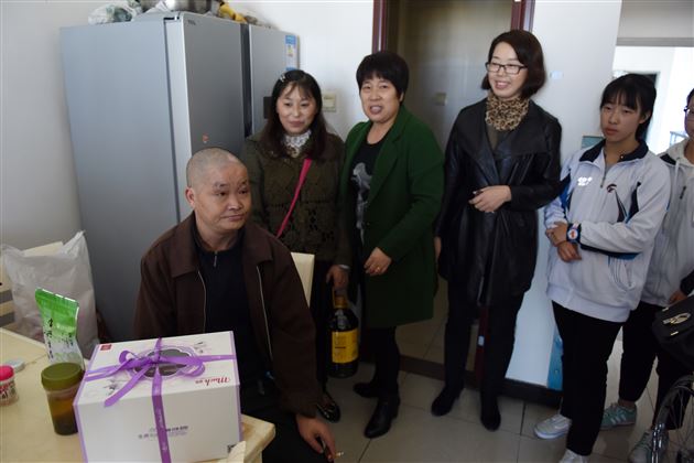 美味情缘聚温情，志愿服务暖人心——记棠外青年志愿者服务行动