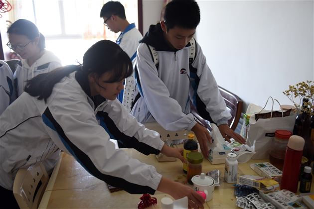 美味情缘聚温情，志愿服务暖人心——记棠外青年志愿者服务行动