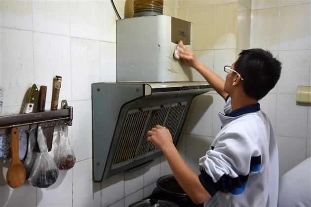 美味情缘聚温情，志愿服务暖人心——记棠外青年志愿者服务行动