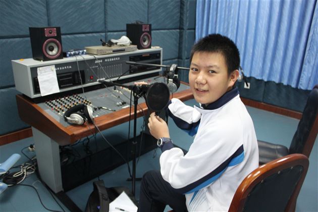 行走中的生涯课堂——记棠外学生走访四川大学开展生涯实践课程